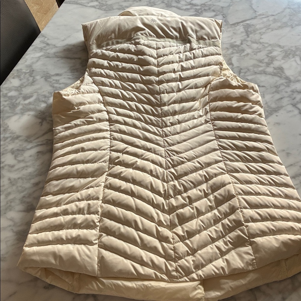 Athleta Cream Quilted Sleeveless Puffer Vest - Picture 2 of 2